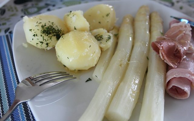 Comment cuire des pommes de terre en dés au micro-ondes