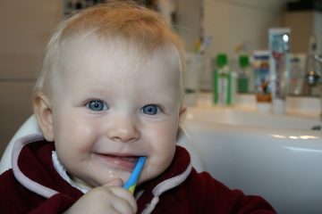 Signes de poussées dentaires chez un bébé de trois mois