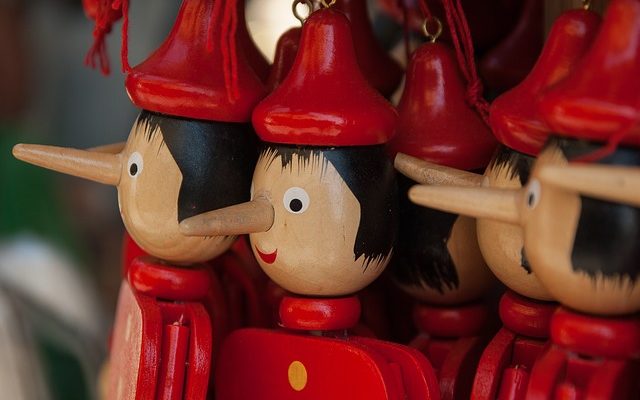 Comment couper votre propre marionnette Pinocchio