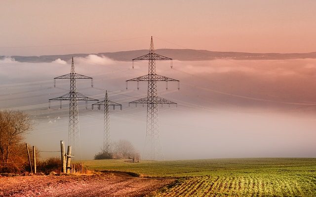 À quelle distance les poteaux de clôture devraient-ils être placés ?