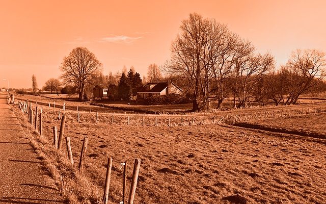 Comment redresser un poteau de clôture