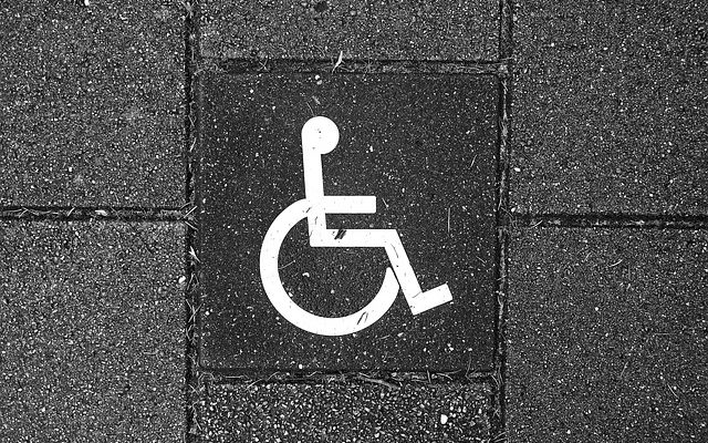 Règlement sur les rampes d'accès pour fauteuils roulants