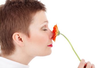 Causes médicales de l'odeur corporelle chez les personnes âgées
