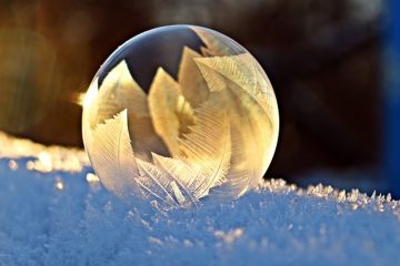 Comment nettoyer l'écume de savon sur les portes de douche