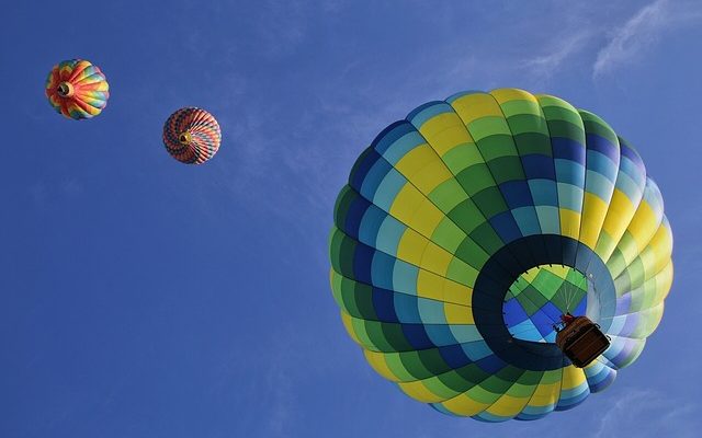 Comment décorer des ballons en tulle de tulle