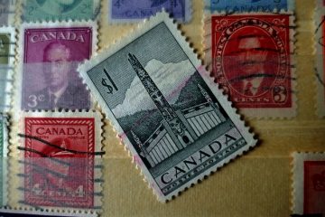 Comment détecter les filigranes sur les timbres