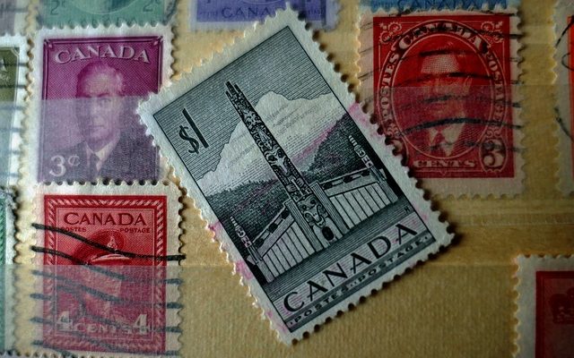 Comment détecter les filigranes sur les timbres