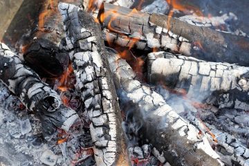 Comment construire un manteau de cheminée en bois