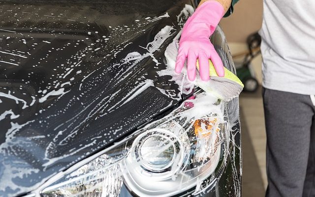 Comment monter l'essuie-glace arrière d'une Ford Focus sur une Ford Focus