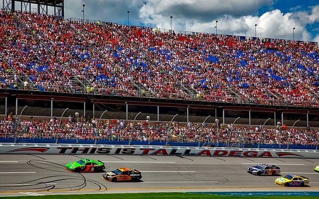 Comment regarder NASCAR gratuitement