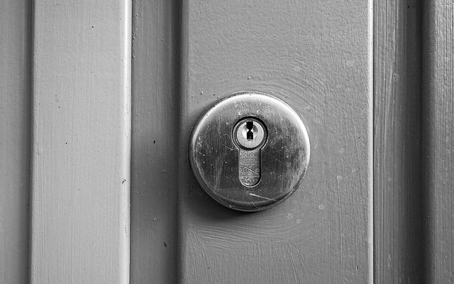 Comment retirer la serrure à l'aide d'une clé Snapped Chubb Key