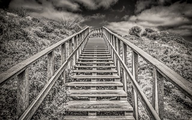 Comment teindre et finir un escalier en bois