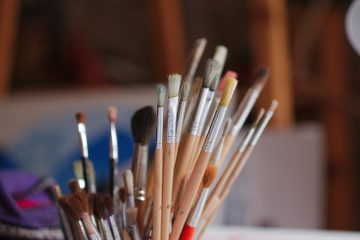 La meilleure façon de sceller un plateau de table en bois