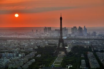 Remèdes à la maison pour les points chauds qui démangent sur un chien