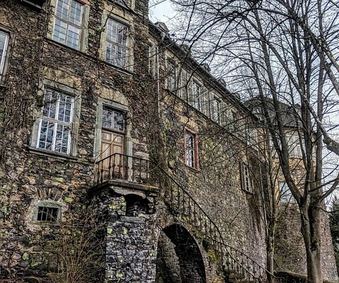 Idées de décoration pour les escaliers et les murs.