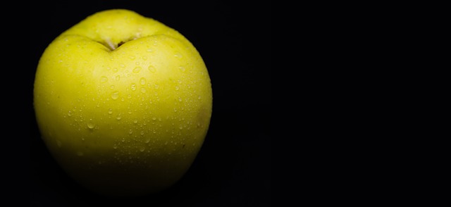 Quelles sont les causes des taches brunes sur les peaux de pommes ?