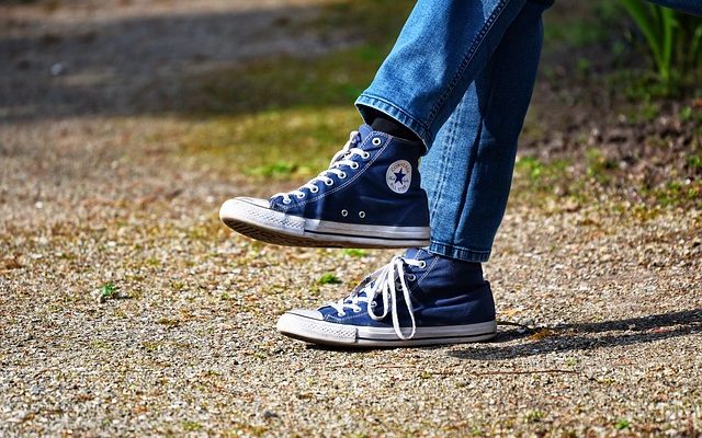 Comment comparer la pointure des chaussures pour enfants à la pointure des chaussures pour femmes.