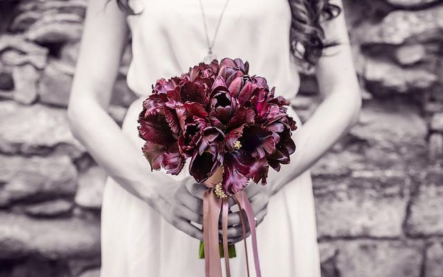 Comment coordonner la couleur de la robe de mariée de votre Mère de la mariée avec la robe de mariage.