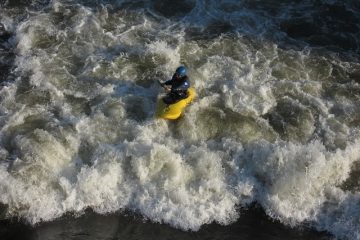 Bricolage : Kayak en mousse de fibre de verre.