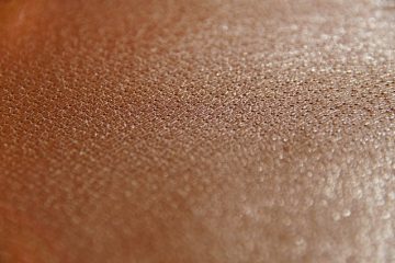 Comment fermer les pores cassés et dilatés