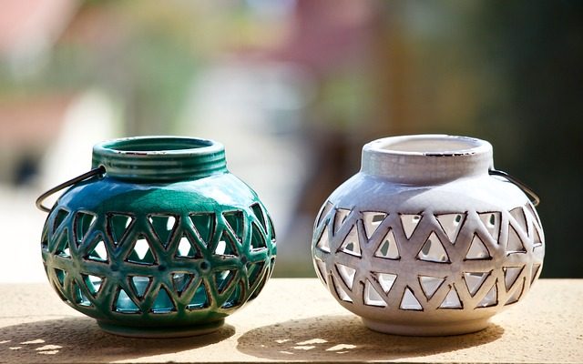 Comment identifier les marques des fabricants de poterie