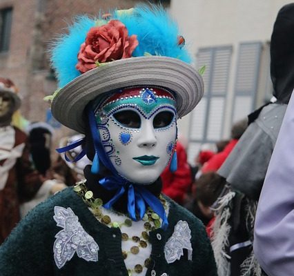 Célèbres costumes d'Halloween à trois.