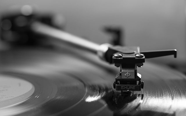 Comment jouer des disques de vinyle avec une aiguille