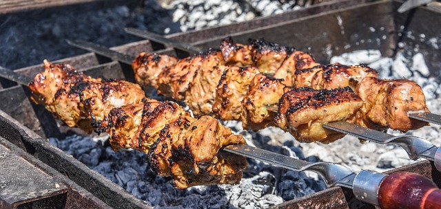 Comment préparer un barbecue au charbon de bois