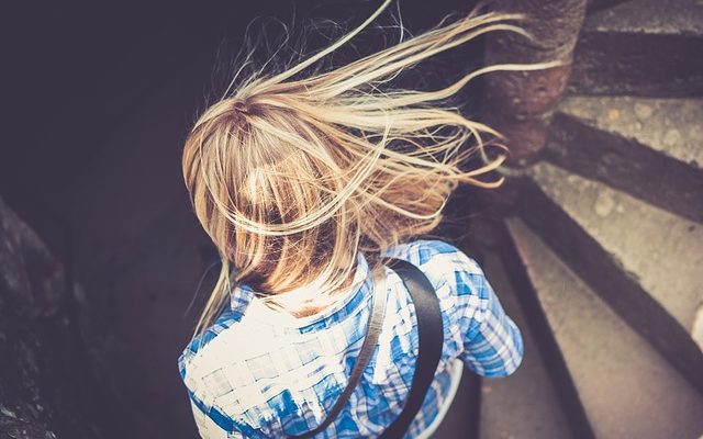 Dix étapes de l'éclaircissement des cheveux