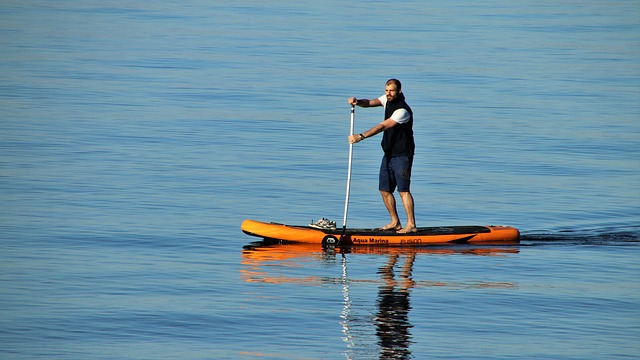 Exercices dans l'eau pour après une arthroplastie de la hanche