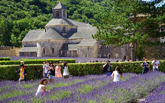 Idées pour accueillir de nouveaux visiteurs dans votre église