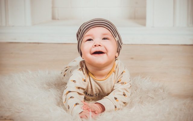 Température ambiante correcte pour les enfants et les bébés qui dorment.