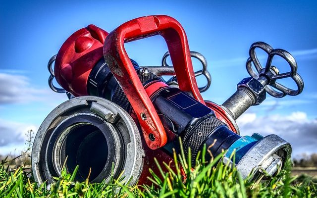 Comment construire une petite chute d'eau dans un étang de jardin