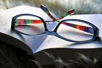 Comment enlever les égratignures des lunettes de lecture