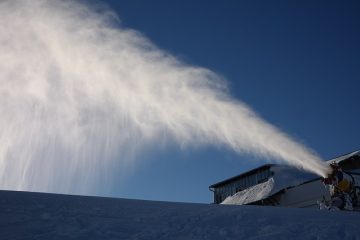 Comment fixer une bouteille aérosol