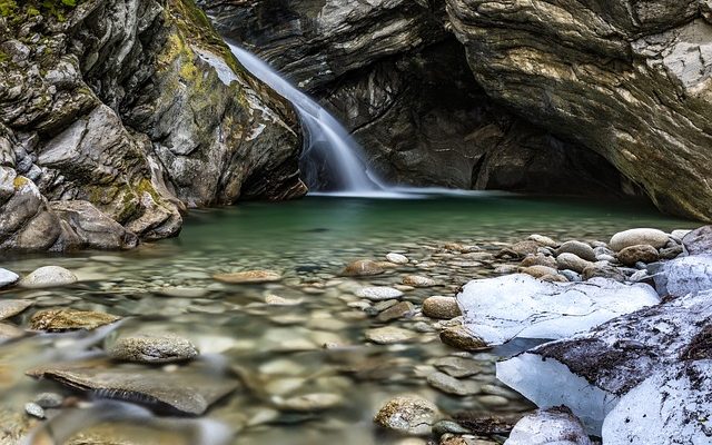 La meilleure façon de nettoyer l'extérieur des gouttières