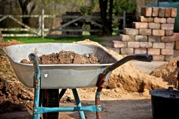 Comment accrocher une brouette