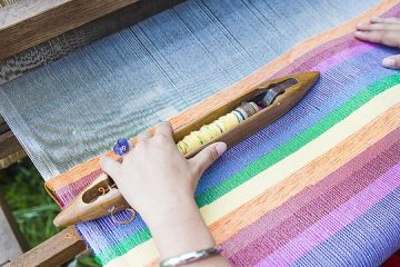 Comment enlever les taches d'eau brune sur une moquette