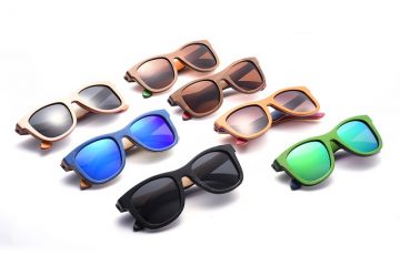 Comment réparer une charnière sur les lunettes Ray-Ban Wayfarer Eyeglass ?