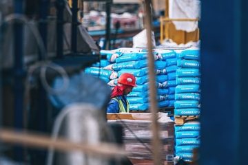 Comment couler une fondation en béton pour un poteau de portail