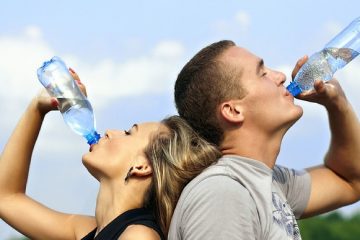 Comment fabriquer un filtre à eau à l'aide de sable et de roches