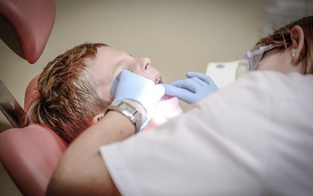 Comment s'inscrire auprès d'un dentiste du SSN