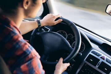 Conseils sur la conduite d'une voiture en portant une coiffe de rotateur à élingue