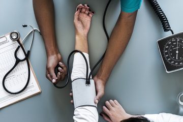 Qualifications requises pour une infirmière scolaire