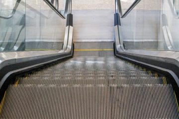 Comment fixer des marches d'escalier grinçantes