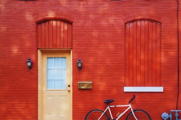 Comment réparer une serrure de porte cassée ?