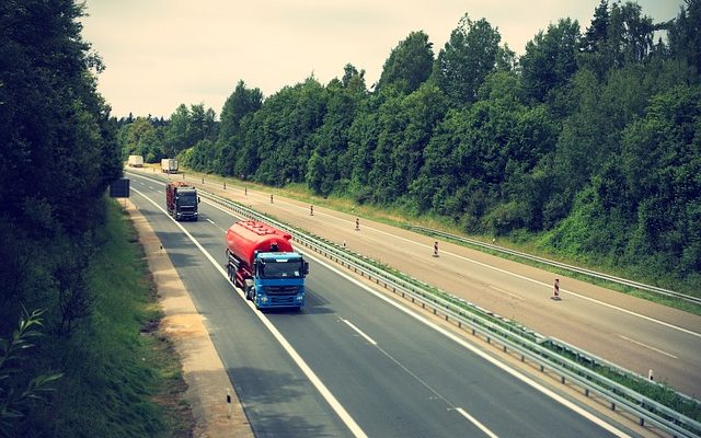 Comment conduire un camion à benne basculante