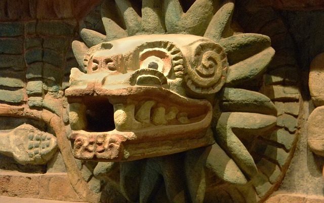 Différences chez les Aztèques, les Mayas et les Incas.