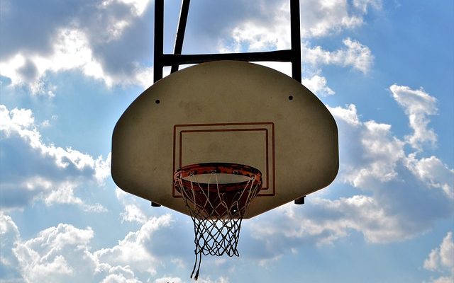 Comment hiverniser des cerceaux de basket-ball portatifs