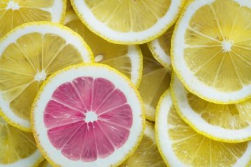 Cures naturelles pour la toux à reflux acide et la bosse dans la gorge.